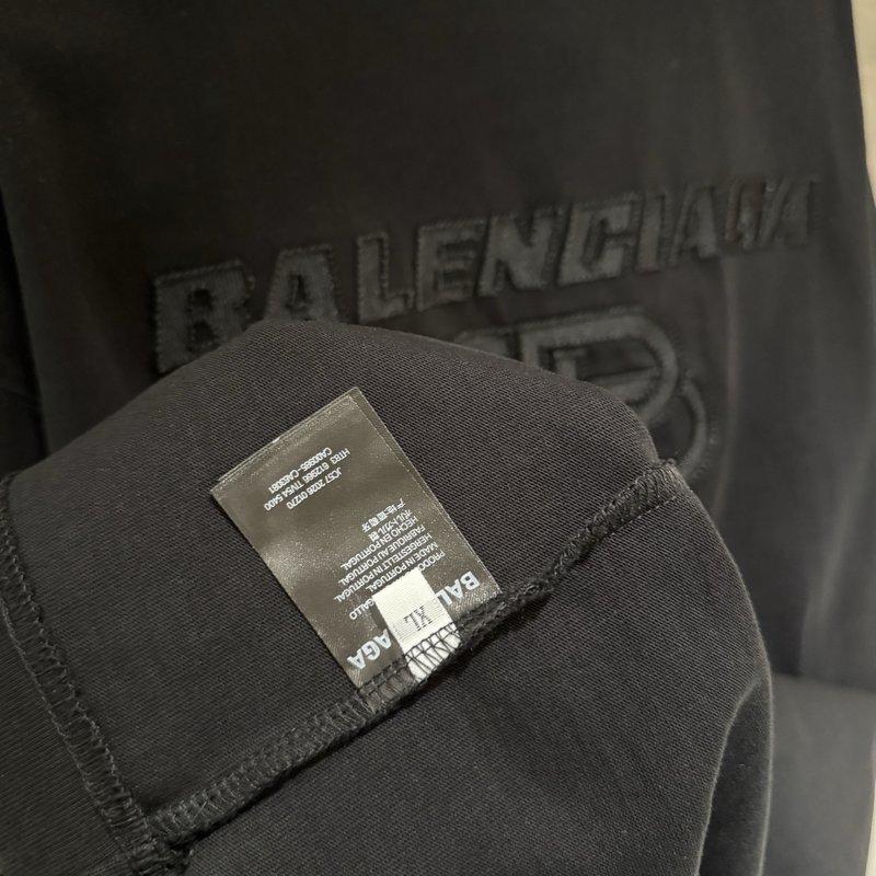발렌시아가 자수 반팔 티셔츠 001-189435