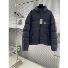 발렌시아가 자수 로고 하이넥 패딩 001-189493