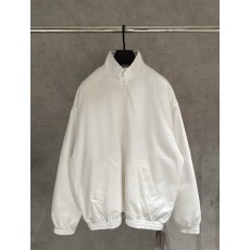 발렌시아가 스탠드 칼라 숏 패딩 자켓 001-189535