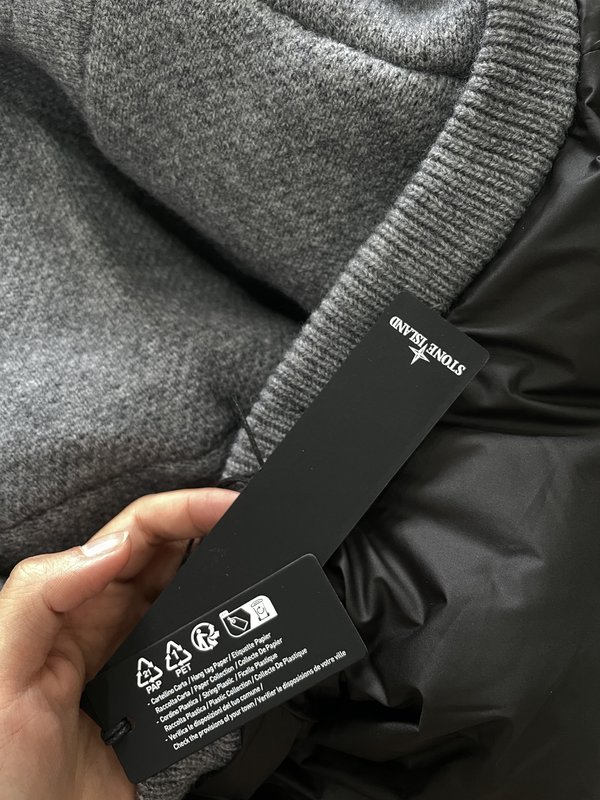 스톤아일랜드 캐주얼 스파이싱 니트 다운 재킷 001-189544
