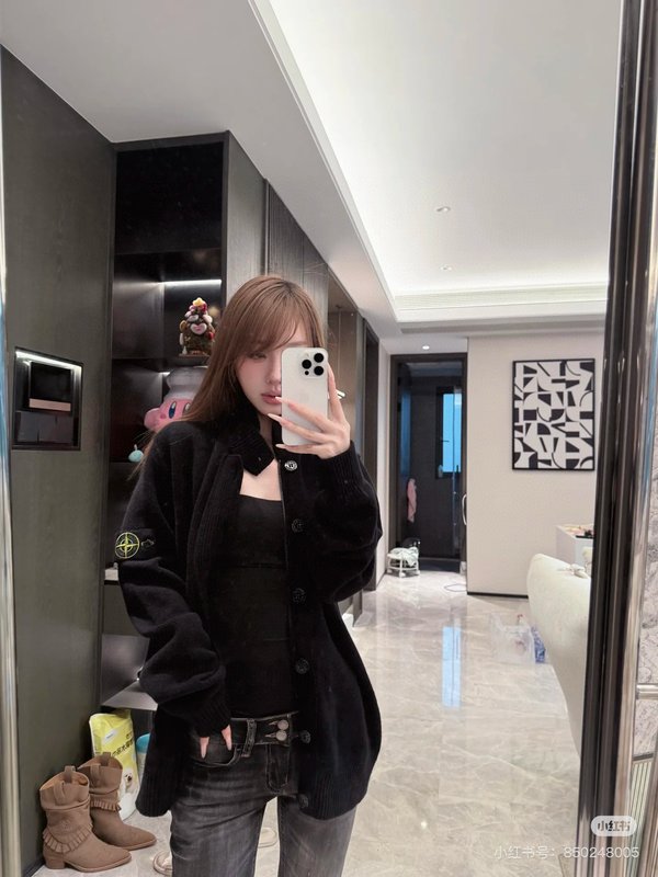 스톤아일랜드 니트 울 혼방 가디건 아우터 001-189633