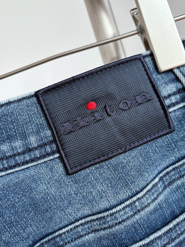 Kiton 라이트블루 하이엔드 데님 워시 진 001-189869