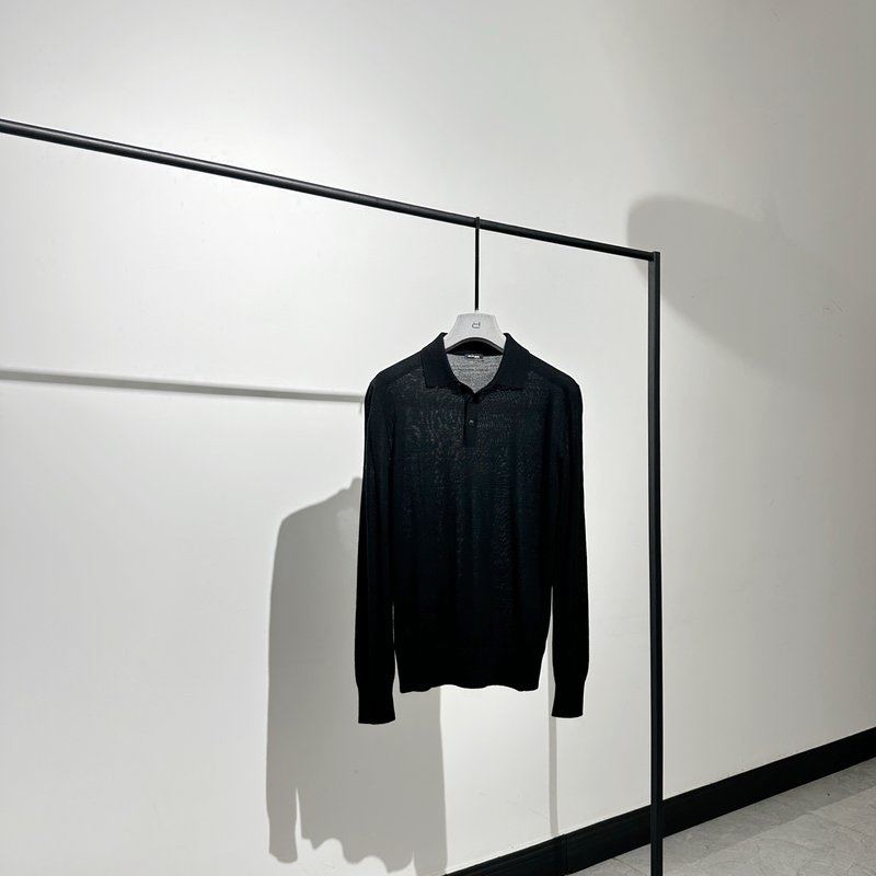 Kiton 올리브 블랙 울 폴로 니트 001-189886