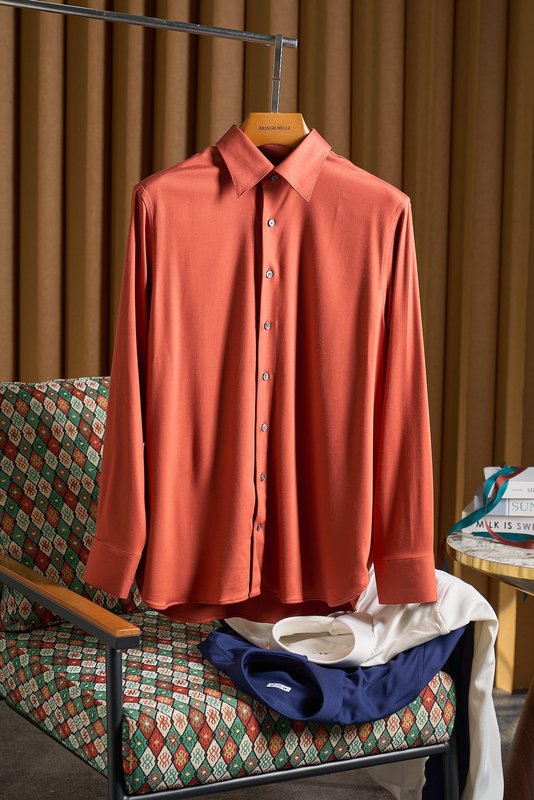 Kiton 울 혼방 남성 비즈니스 셔츠 001-189915