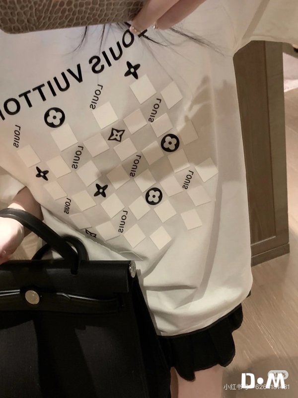 루이비통 입체 체커보드 프린트 반팔 티셔츠 001-190231