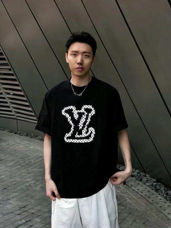 루이비통 라운드넥 반팔 티셔츠 001-190298