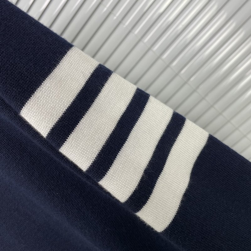 톰브라운 백면 진저브맨 울 카디건 001-190671
