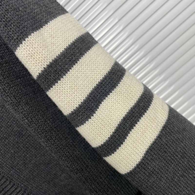 톰브라운 클래식 4 바운스 울 카디건 001-190718