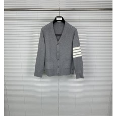톰브라운 25SS 순울 V 넥 숏 카디건 001-190806