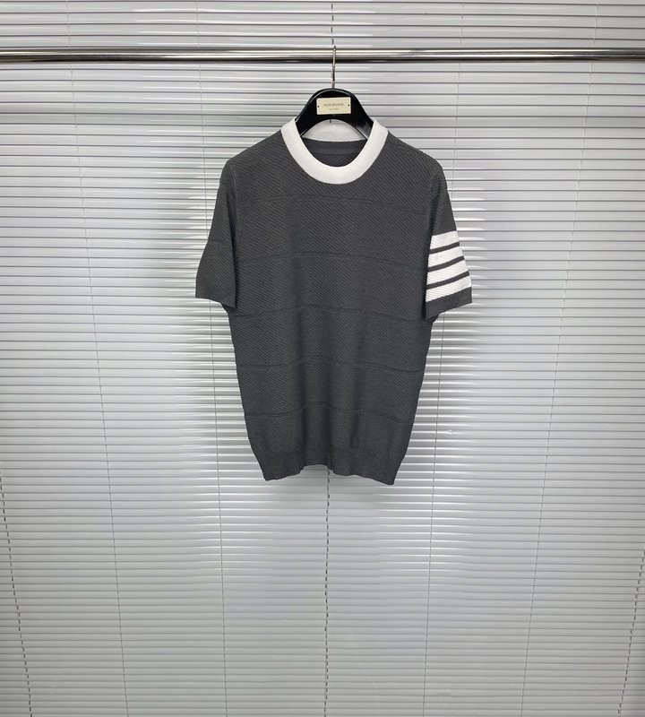톰브라운 사선 스트라이프 니트 반팔 001-191057