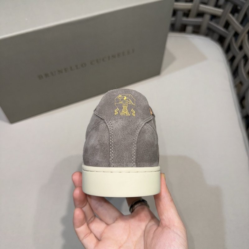 Brunello Cucinelli 남성 스웨이드 캐주얼 001-191513