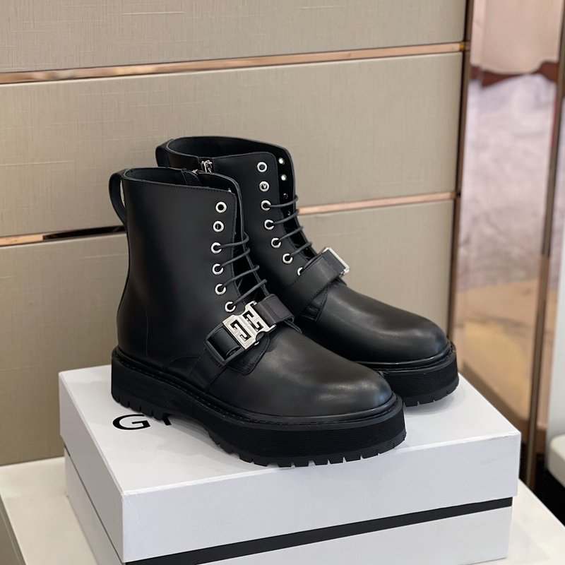 Givenchy GVC 라운드 토 레이스업 부츠 001-191867