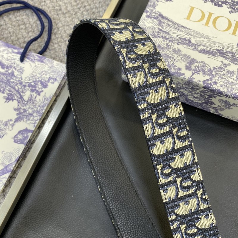 디올 Dior 클래식 CD 버클 소 가죽 벨트 3.8C 001-192482
