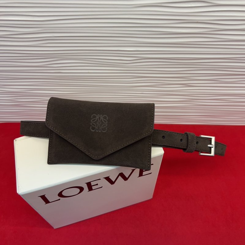 LOEWE 가죽 슬림 벨트 Anagram 잠금 버클 001-192616