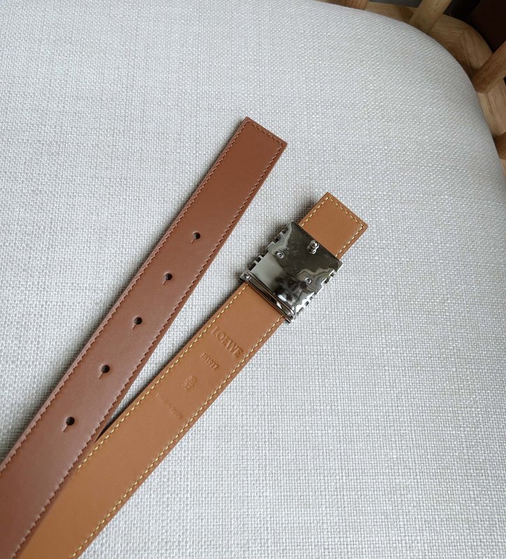 로에베 LOEWE 광택 소 가죽 기하학적 버클 벨트 001-192658