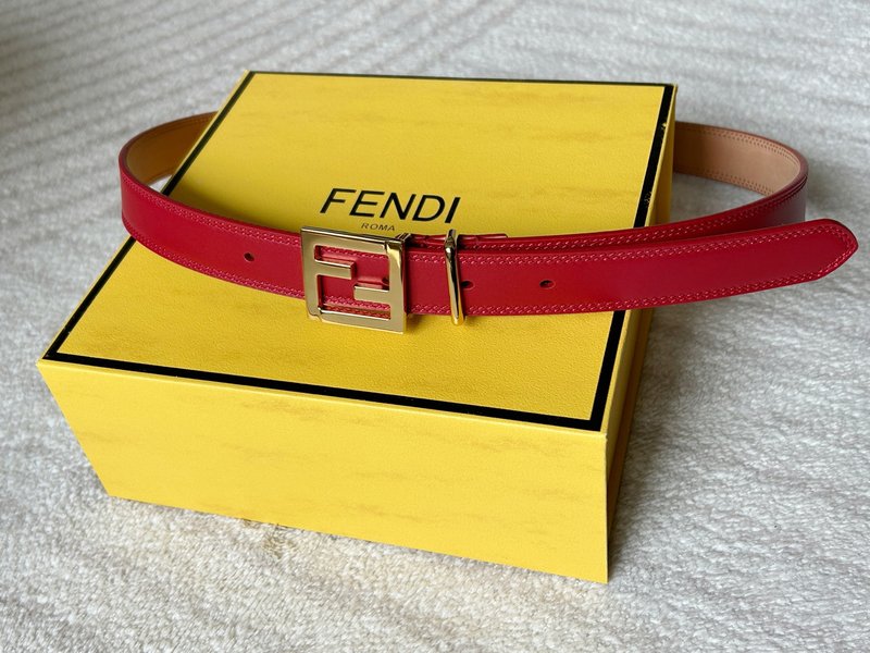펜디 Fendi 여성용 레드 벨트 더블 F 버클 001-192692