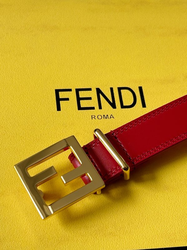 펜디 Fendi 여성용 레드 벨트 더블 F 버클 001-192692