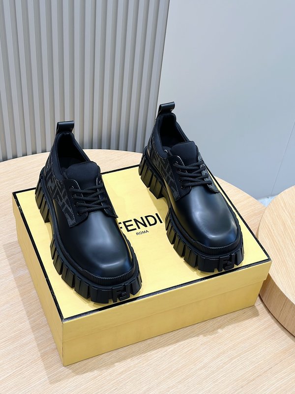 펜디 FENDI Force 시리즈 레더 슈즈 001-193507