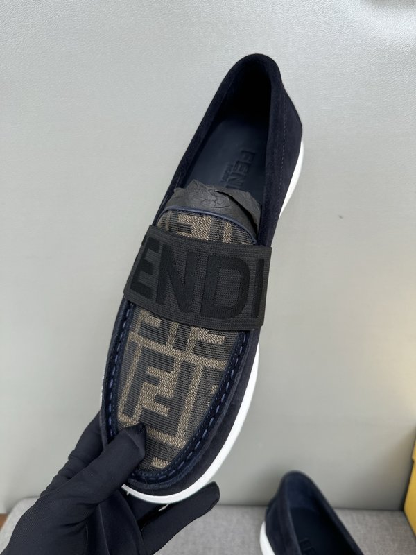 펜디 FENDI 남성 캐주얼 가죽 로퍼 001-193511