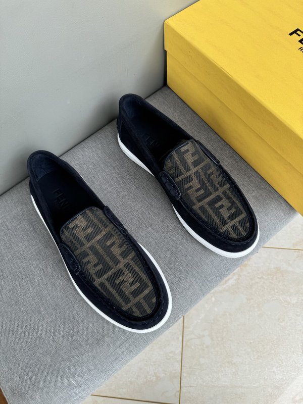 펜디 FENDI 남성 캐주얼 가죽 로퍼 001-193513