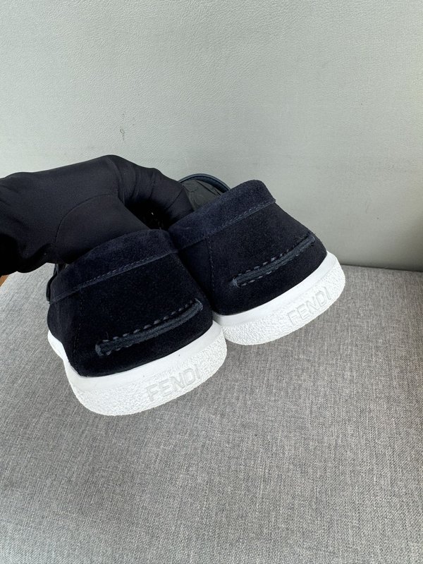 펜디 FENDI 남성 캐주얼 가죽 로퍼 001-193518