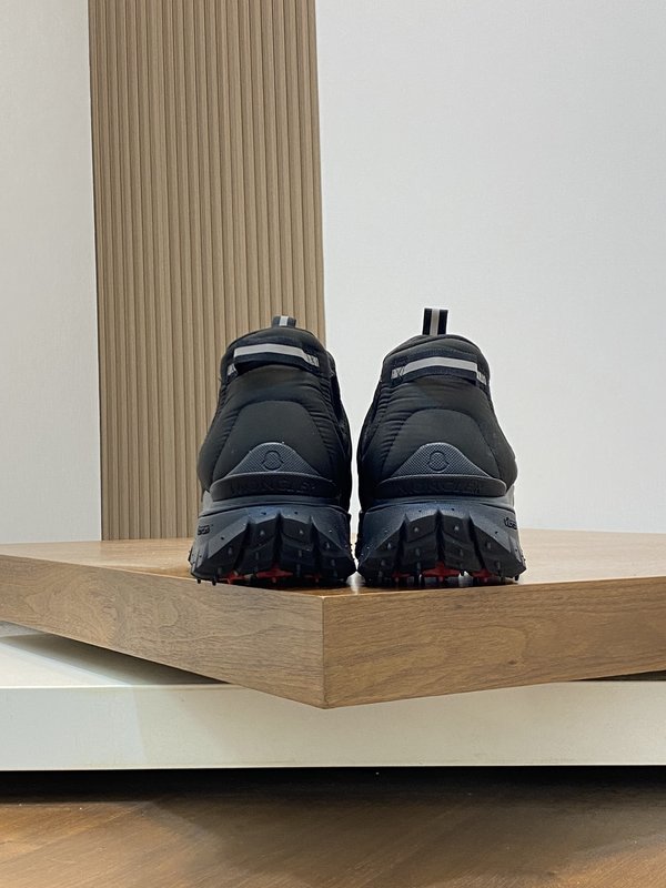 몽클레어 MONCLER 수입 방수 캔버스 캐주얼 슈즈 001-193539