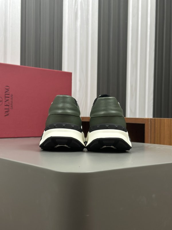 발렌티노 나파 송아지 가죽 통기성 운동화 001-193818