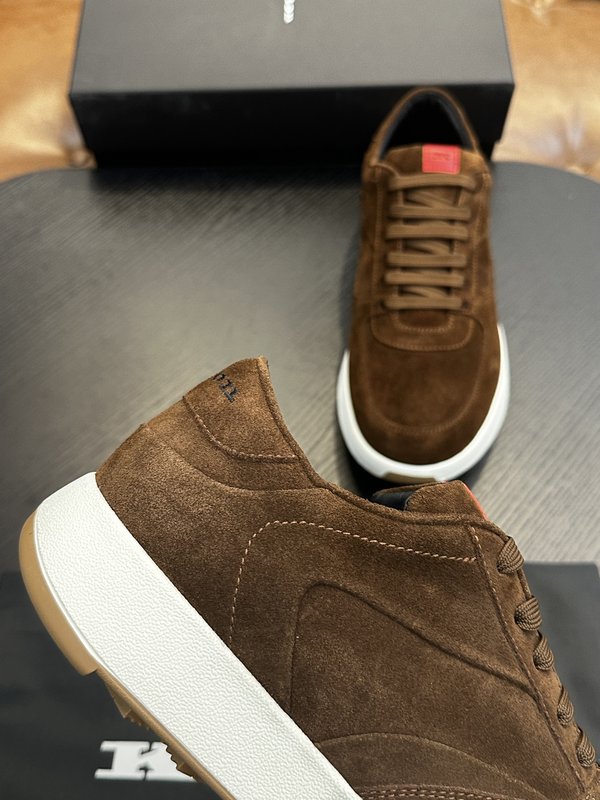 Kiton 남성 송아지 스웨이드 운동화 001-193828