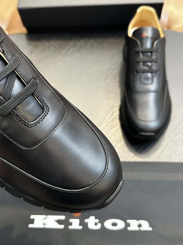 Kiton 남성 송아지 스웨이드 운동화 001-193834