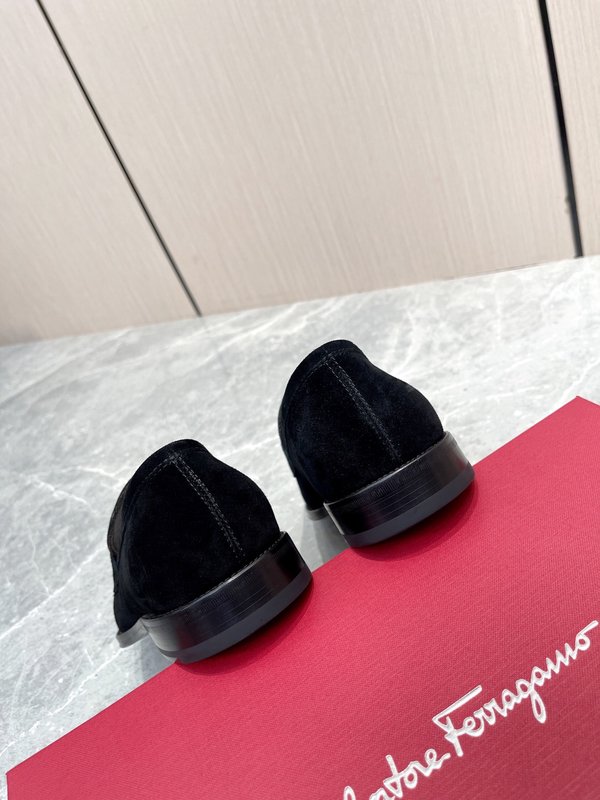페라가모 남성 스웨이드 가죽 캐주얼 구두 001-194095