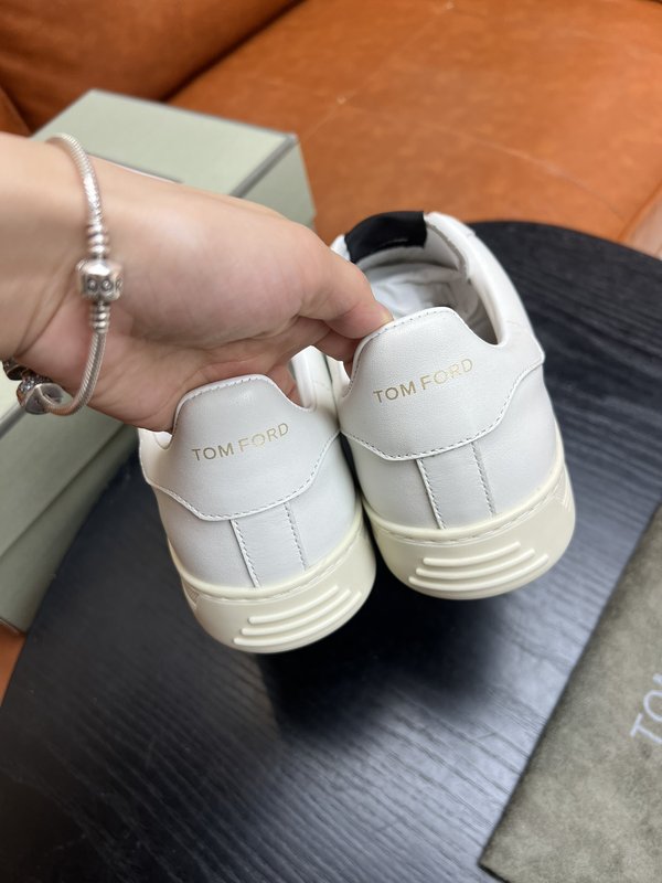 TOM FORD 가죽 로우탑 스니커즈 001-195125