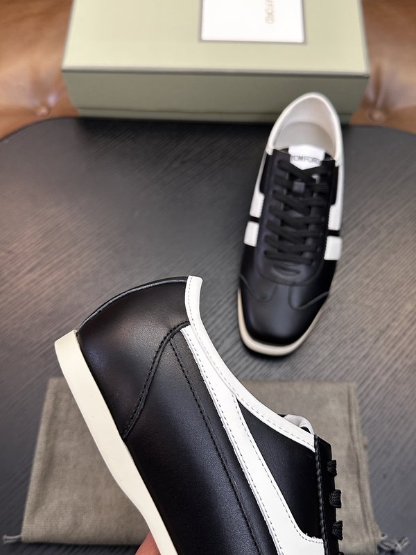 TOM FORD Cambridge 스웨이드 로우탑 스니 001-195216