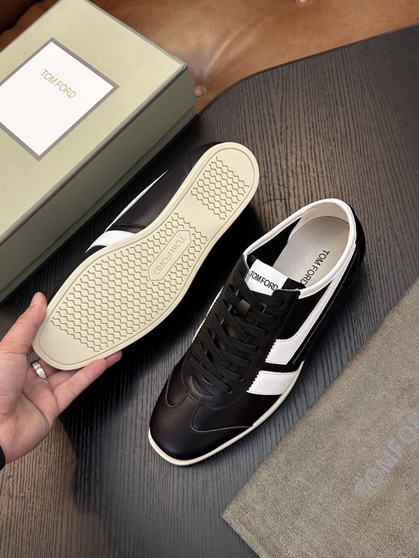 TOM FORD Cambridge 스웨이드 로우탑 스니 001-195216