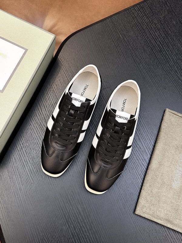 TOM FORD Cambridge 스웨이드 로우탑 스니 001-195216