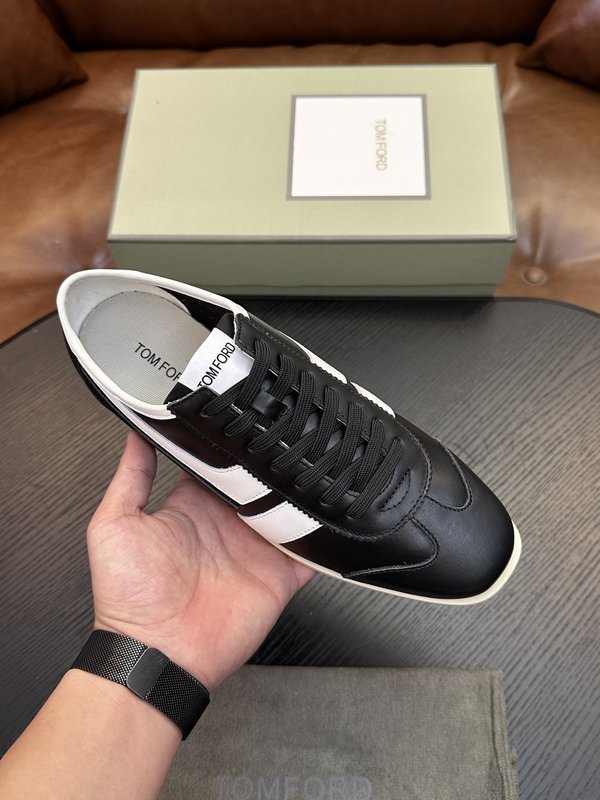 TOM FORD Cambridge 스웨이드 로우탑 스니 001-195216
