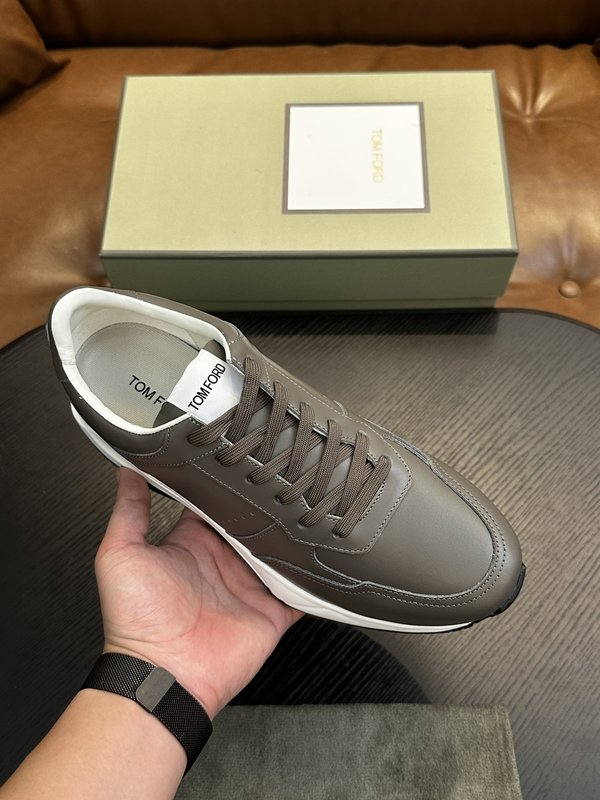 TOM FORD 가죽 로우탑 스니커즈 001-195221
