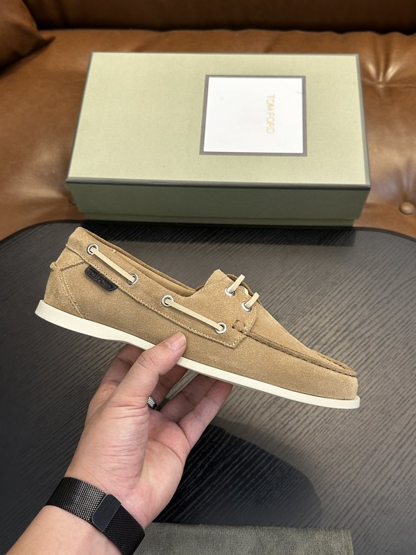 톰 포드 케임브리지 레더 로우톱 스니커즈 001-195228