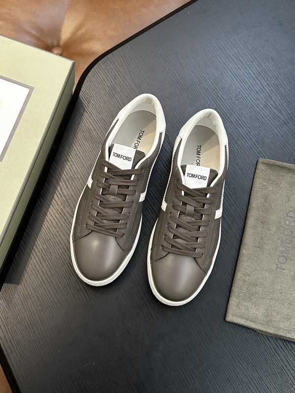 TOM FORD 가죽 로우톱 스니커즈 001-195246
