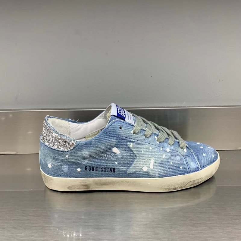 Golden Goose 클래식 운동화 001-195329