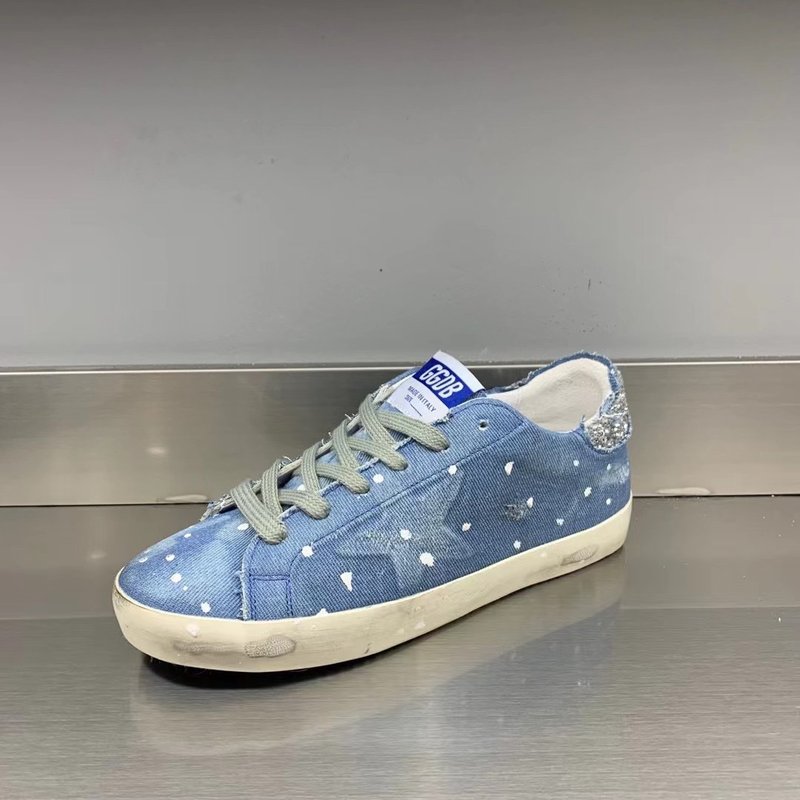 Golden Goose 클래식 운동화 001-195329