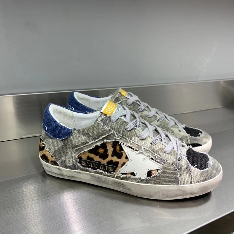 Golden Goose 클래식 운동화 001-195385