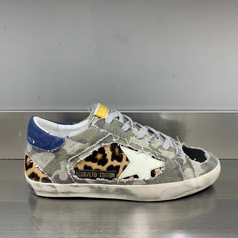 Golden Goose 클래식 운동화 001-195385