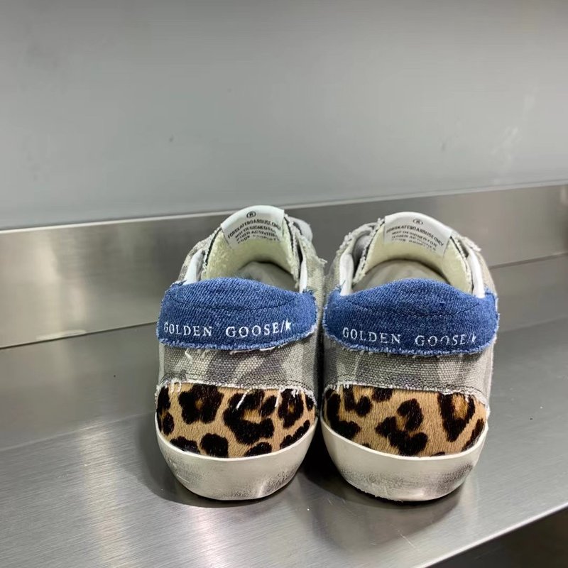 Golden Goose 클래식 운동화 001-195385