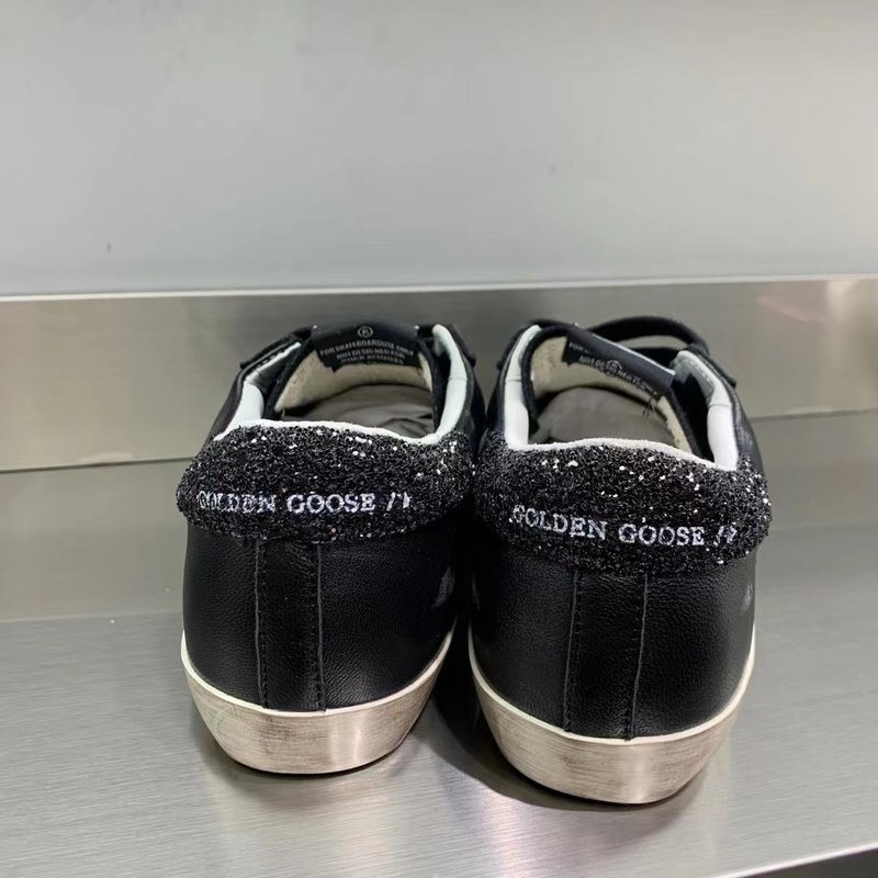 Golden Goose Super Star 캐주얼 슈즈 001-195462