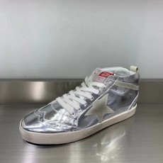 Golden Goose 미드 스타 운동화 001-195545