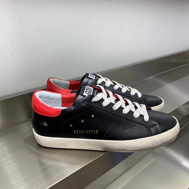Golden Goose 슈퍼스타 운동화 001-195552