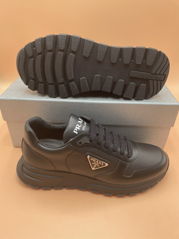 PRADA 오리지널 소 가죽 남성화 001-195555