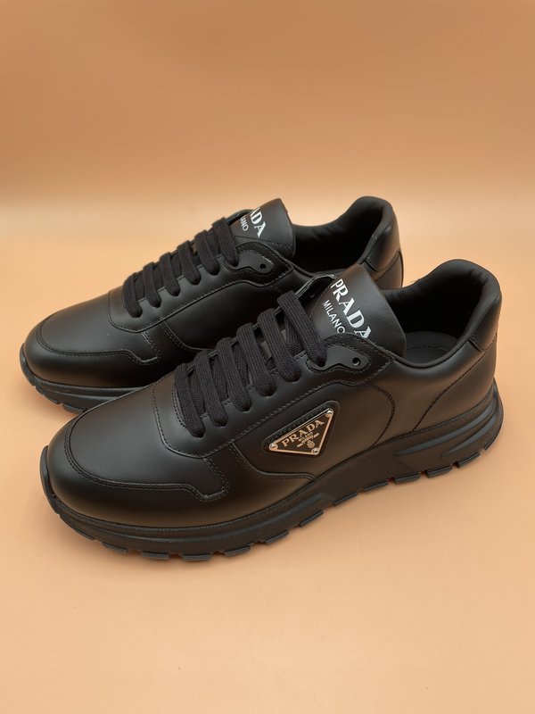 PRADA 오리지널 소 가죽 남성화 001-195555