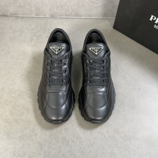 PRADA 남성 방수 원료 소가죽 운동화 001-195567