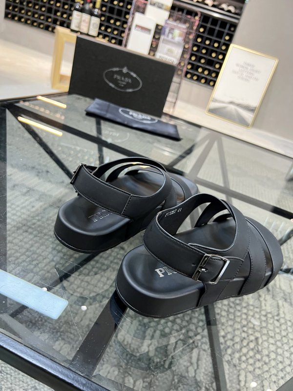 Prada 프라다 남성春夏 가죽 슬리퍼 001-195619